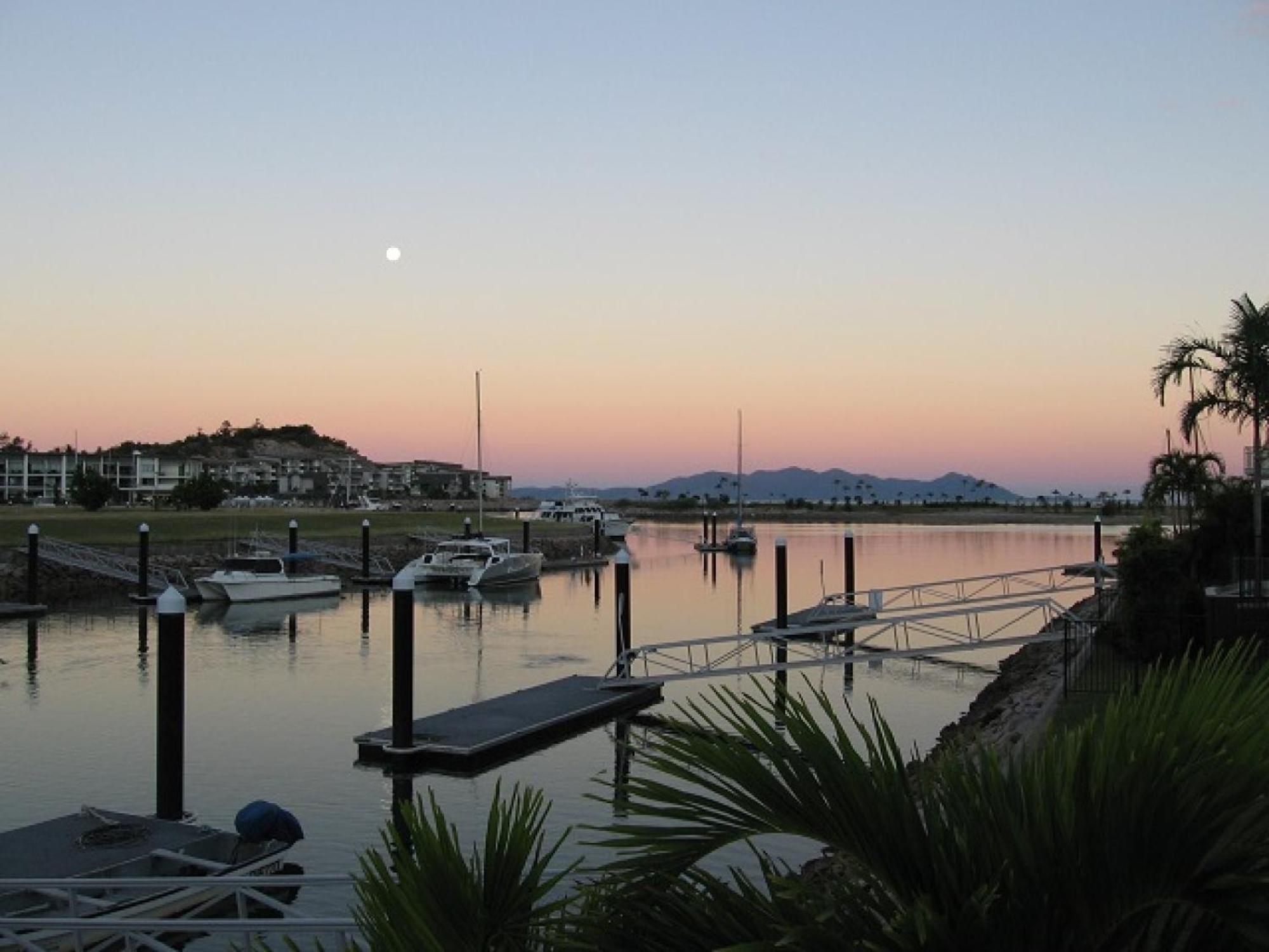 Affordable Island Escape! Queen Studio, Nelly Bay Exteriör bild